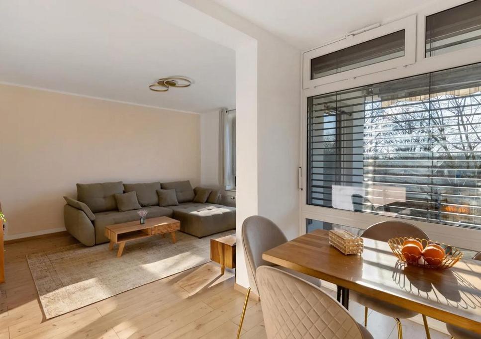 דיסלדורף Charmentes Privatzimmer Mit Kueche, Naturgebiet מראה חיצוני תמונה